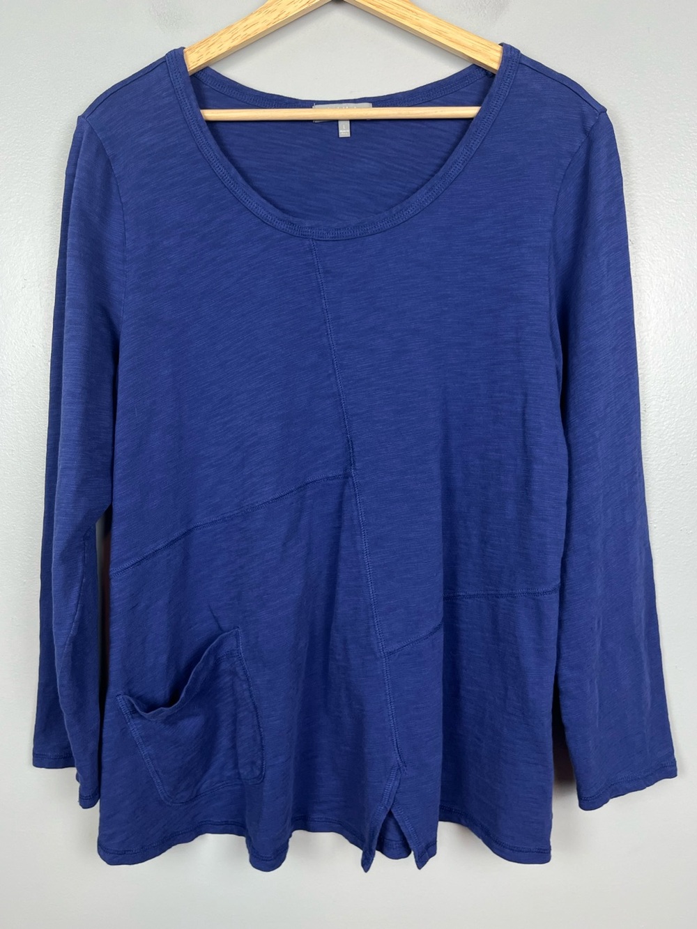 Habitat blueberry 100% cotton Lagenlook asymmetric seam top, large.